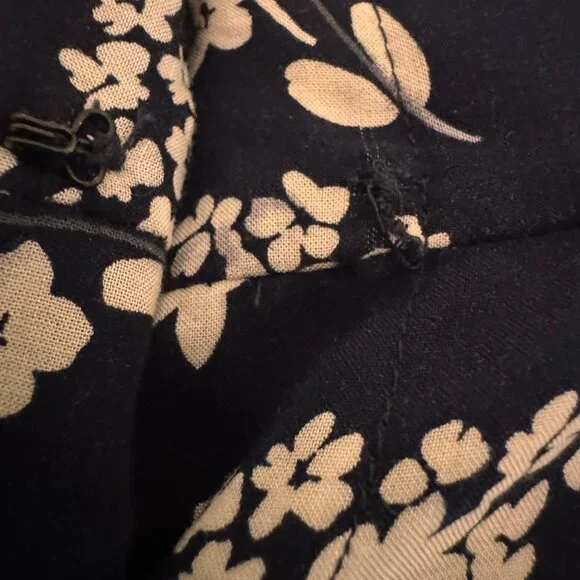 Calvin Klein Button-Up Navy/White Floral Shirt Dress w/waist tie, Sz 12, EUC - Picture 12 of 15